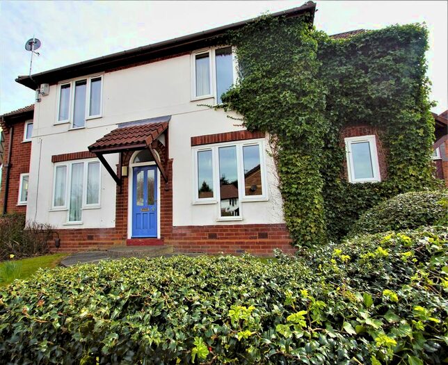 1 Bedroom Flat To Rent In Cornus Gardens, Leeds, LS10