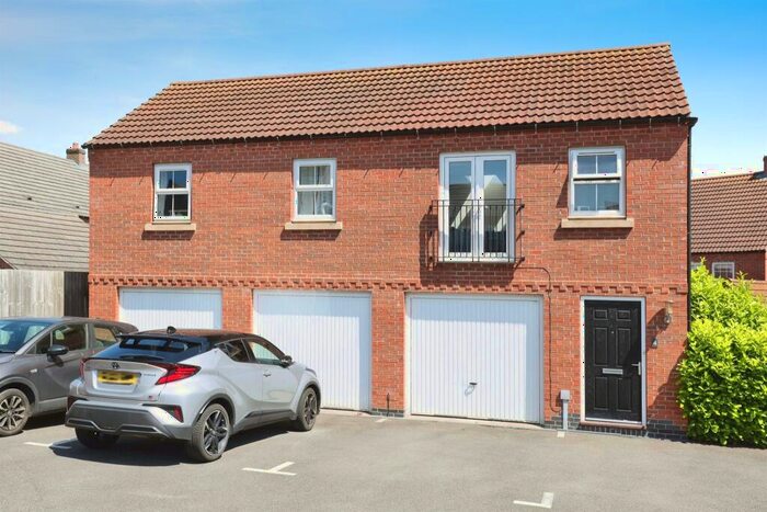 2 Bedroom Maisonette For Sale In Bugle Close, Rugby, CV23
