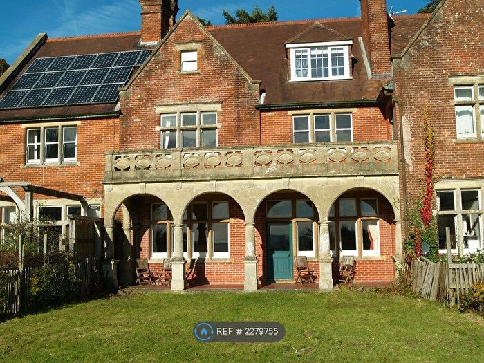 2 Bedroom Terraced House To Rent In Mill Lane, Petersfield, GU32