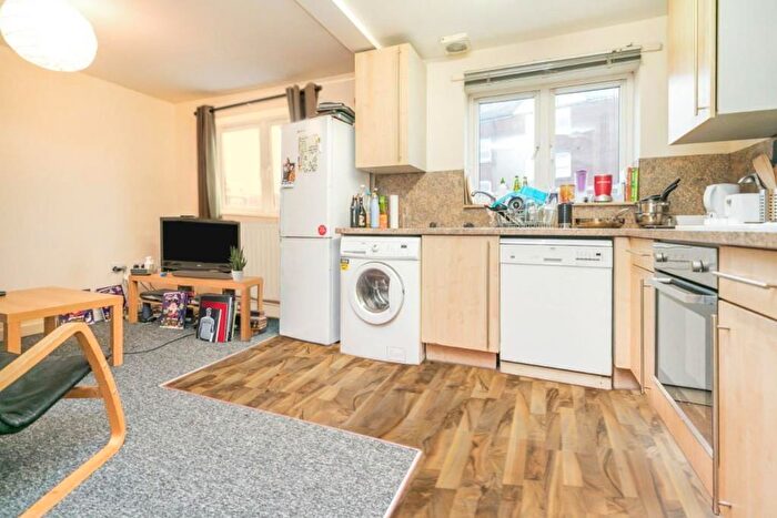 6 Bedroom Flat To Rent In Apartment, The Brook, B29