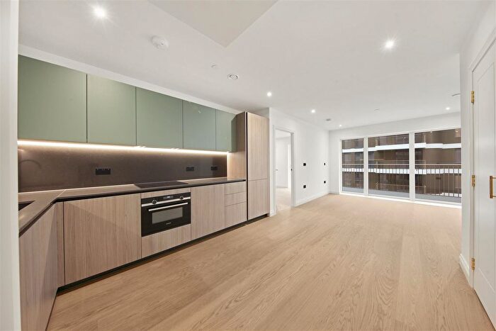 1 Bedroom Flat To Rent In Botanica Apartments, Watermeadow Lane, London, SW6