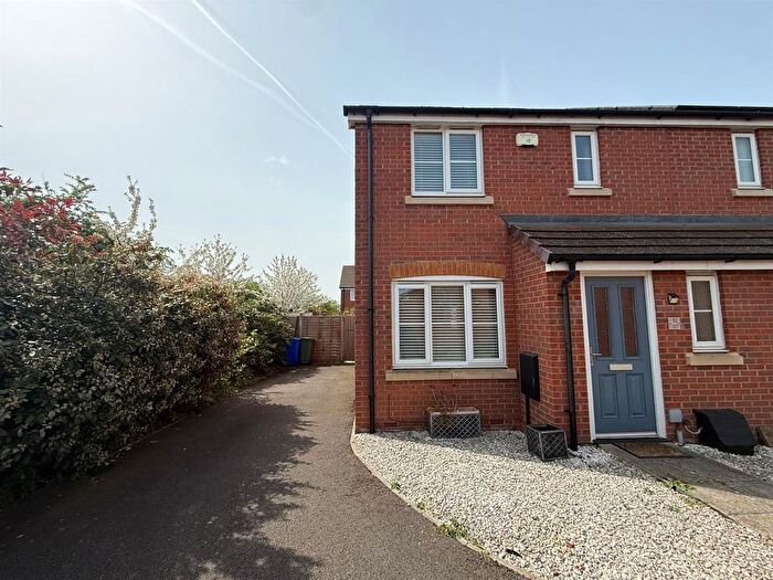 3 Bedroom End Terrace House To Rent In Longstone Avenue, Longford, Gloucester, GL2