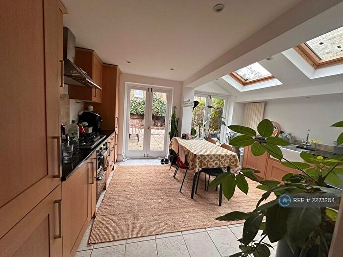 2 Bedroom Terraced House To Rent In Ashbury Road, London, SW11