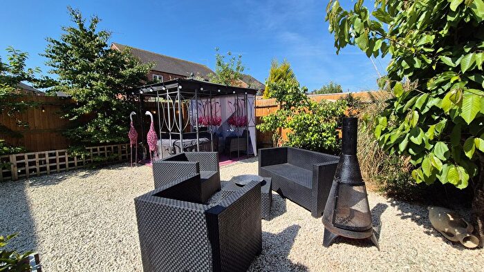 2 Bedroom Semi-Detached House For Sale In Nelsons Way, Stockton, CV47