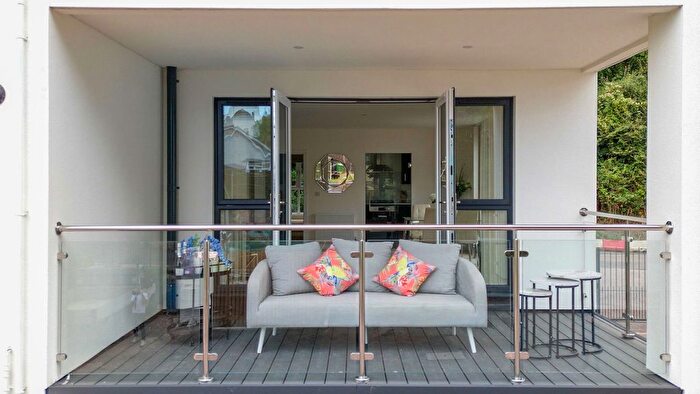 2 Bedroom Flat For Sale In Parkfield Road, Torquay, TQ1