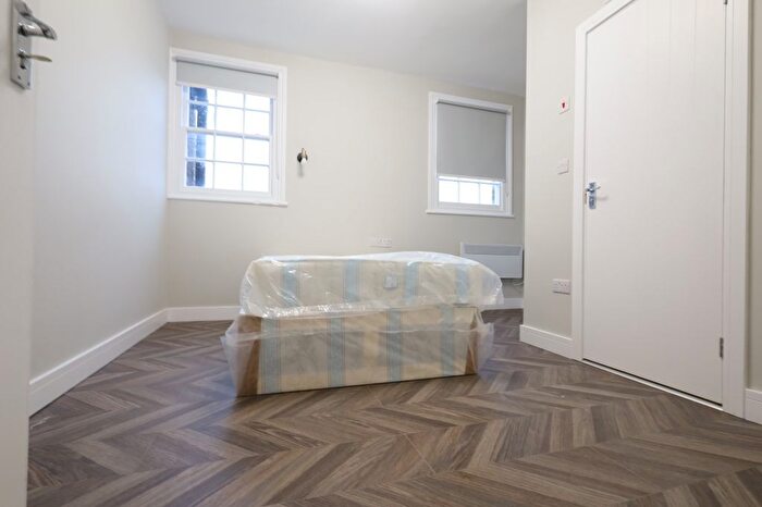 Studio To Rent In Church Road, Hayes, UB3