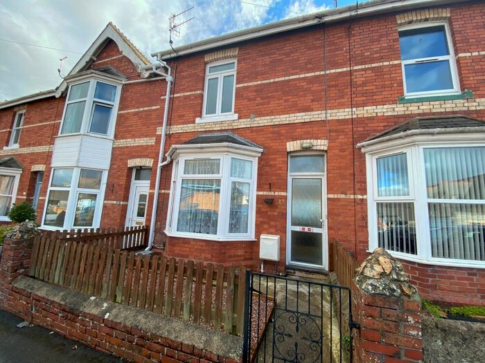 1 Bedroom Flat To Rent In Coronation Road, Newton Abbot, Devon, TQ12