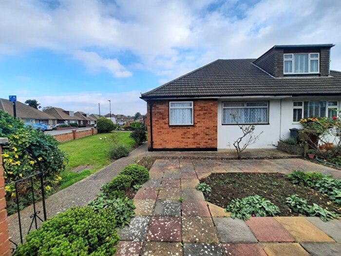 2 Bedroom Semi-Detached Bungalow To Rent In Bedfont Close, Bedfont, TW14