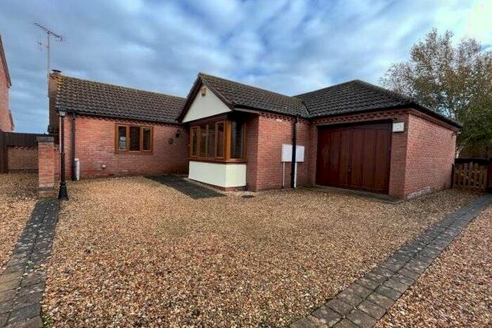3 Bedroom Bungalow To Rent In The Spinney, Bourne, PE10