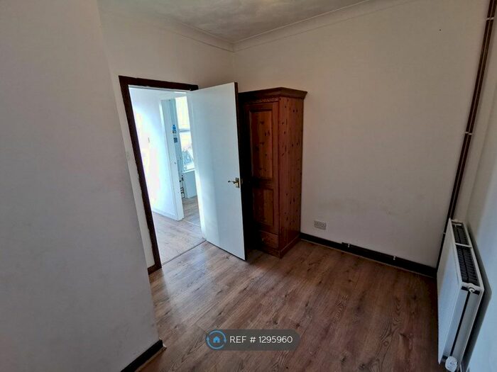 1 Bedroom Flat To Rent In Bank Street, Lochgelly KY5