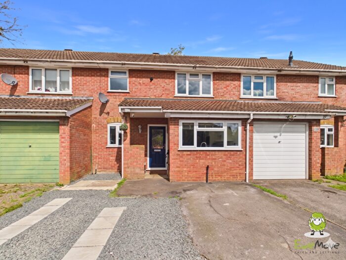 3 Bedroom Terraced House For Sale In Martins Wood, Chineham, Basingstoke, Hampshire, RG24