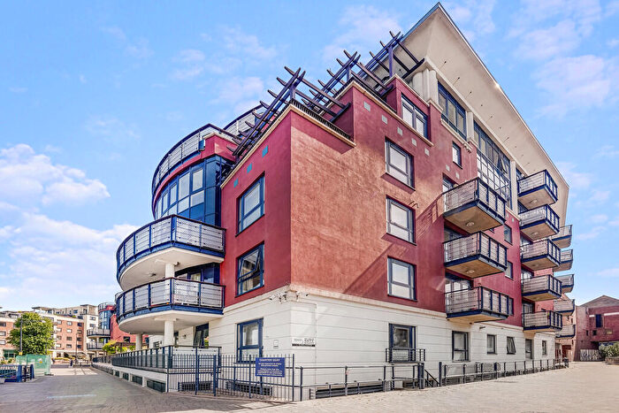 2 Bedroom Apartment To Rent In Charter Quay, Kingston Upon Thames, KT1