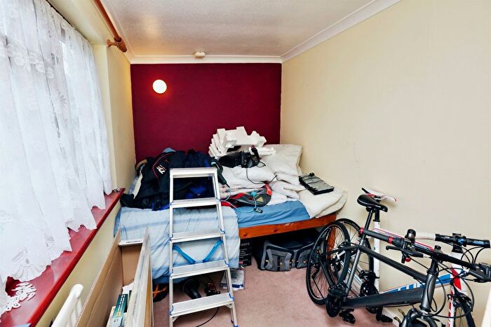 3 Bedroom Terraced House For Sale In Valentine Close, Fareham, PO15