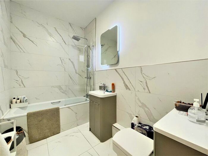 1 Bedroom Flat To Rent In Richmond Place, Brighton, BN2