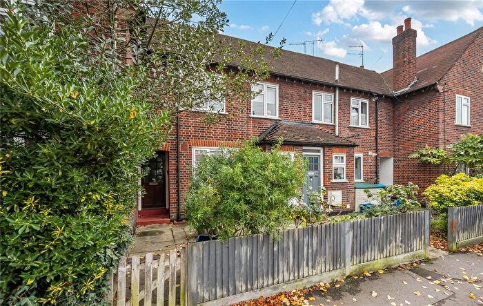 2 Bedroom Flat For Sale In Stanley Gardens Road, Teddington, TW11