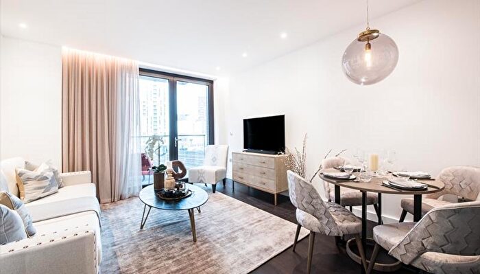 1 Bedroom Flat To Rent In Thornes House, Charles Clowes Walk, London, SW11