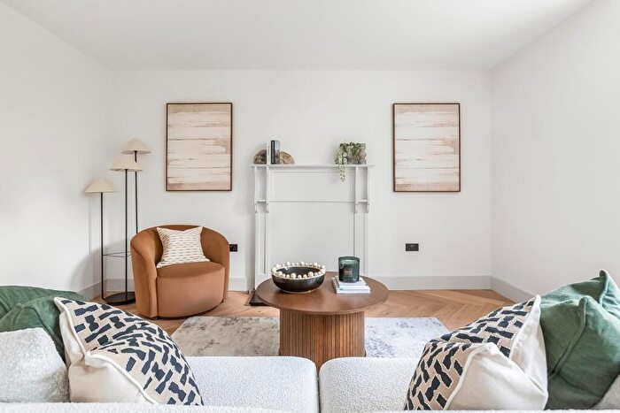 1 Bedroom Apartment For Sale In Evergreen Place, SE23
