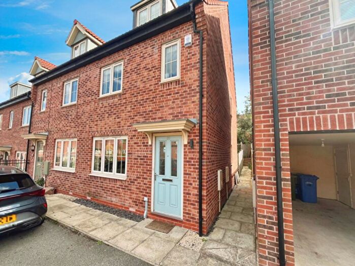 3 Bedroom Semi-Detached House For Sale In Baker Avenue, Gringley-on-the-Hill, Doncaster, DN10