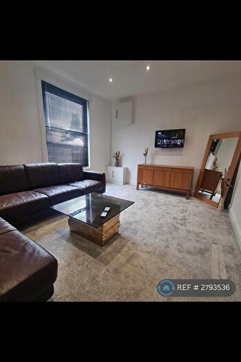 2 Bedroom Maisonette To Rent In Glossop Street, Leeds, LS6