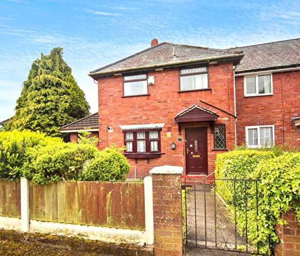 4 Bedroom End Of Terrace House For Sale In Dorchester Avenue, Bolton, BL2