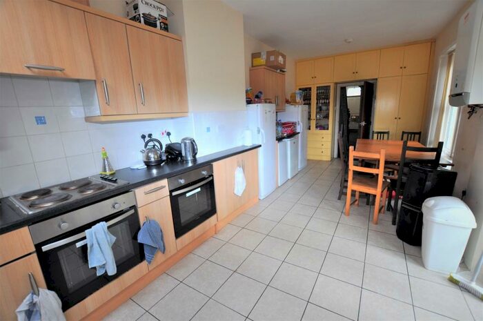 9 Bedroom Terraced House To Rent In Grosvenor Place, Jesmond, Newcastle Upon Tyne, NE2