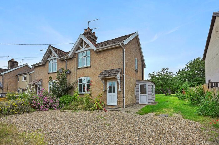 3 Bedroom Semi-Detached House For Sale In The Street, Bridgham, Norwich, NR16