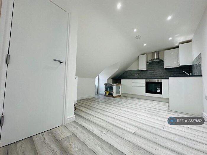 1 Bedroom Flat To Rent In Second Floor, Maidstone, ME15