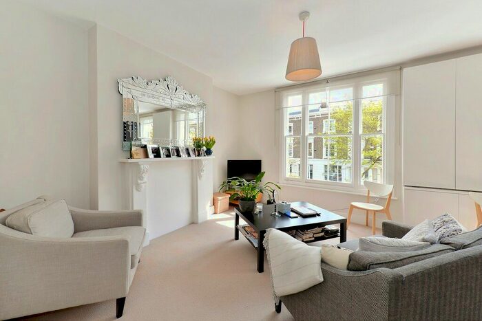 1 Bedroom Flat To Rent In Blenheim Crescent, Notting Hill, W11