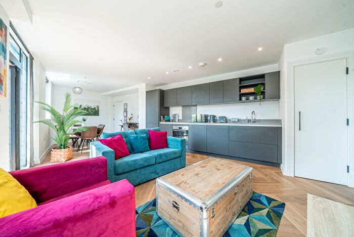1 Bedroom Flat To Rent In Lockside Wharf, Scotland Street, Birmingham, B1