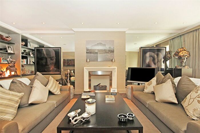 3 Bedroom Terraced House To Rent In Kinnerton Street, Knightsbridge, SW1X