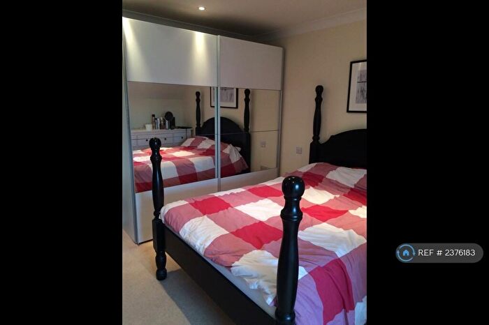 2 Bedroom Flat To Rent In Church Road, Leatherhead, KT22