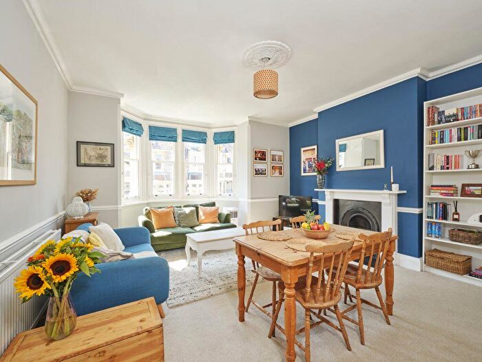 2 Bedroom Apartment For Sale In Cotham Vale | Cotham, BS6