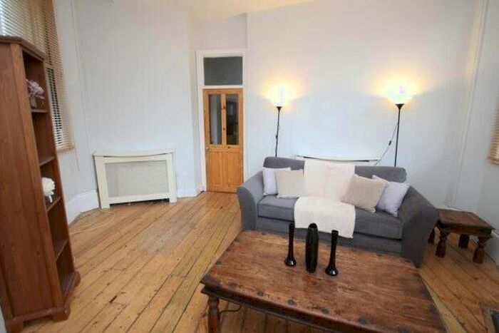 1 Bedroom Flat To Rent In Queen Street, Newcastle Upon Tyne, NE1