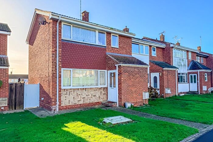3 Bedroom End Terrace House For Sale In Chestnut Path, Canewdon, Rochford, SS4