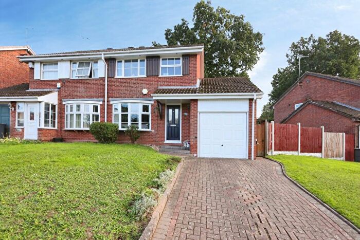 3 Bedroom Semi-Detached House For Sale In Rea Valley Drive, Birmingham, West Midlands, B31