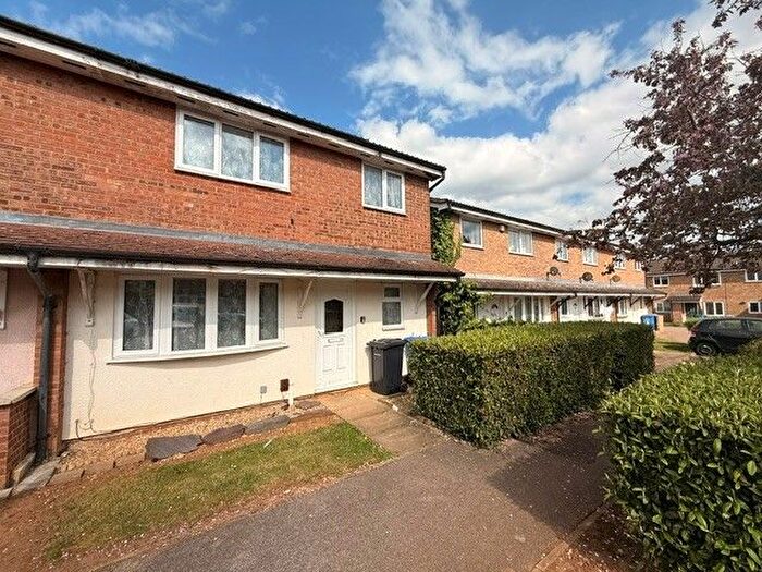 2 Bedroom Property To Rent In Avondale Mews, Kettering, NN16