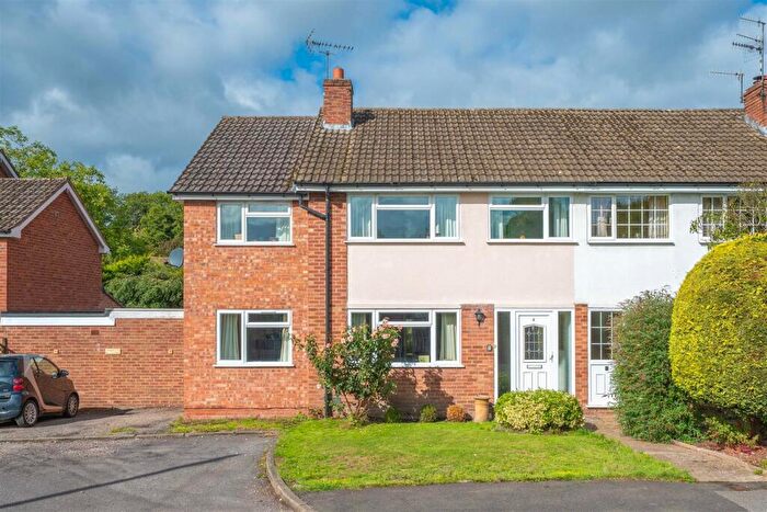 5 Bedroom Town House For Sale In Alne Close, Henley-In-Arden, B95