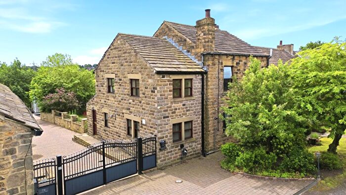 3 Bedroom Cottage For Sale In Whitehall Road, Leeds, LS12