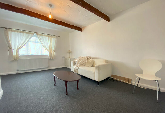 2 Bedroom Apartment To Rent In Dudley Road, Brierley Hill, West Midlands, DY5
