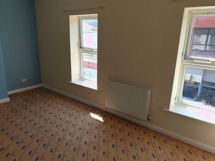 2 Bedroom Flat To Rent In Victoria Road, Aldershot, GU11