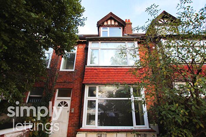 Flat To Rent In Broadwater Road, Worthing, BN14