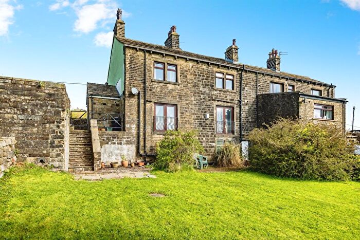 3 Bedroom Semi-Detached House For Sale In Rochdale Road, Ripponden, Sowerby Bridge, HX6