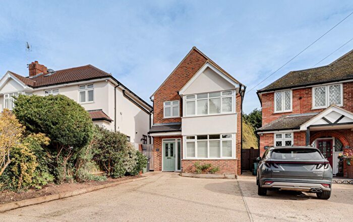 2 Bedroom Detached House For Sale In Laburnum Grove, Chiswell Green, St Albans, AL2