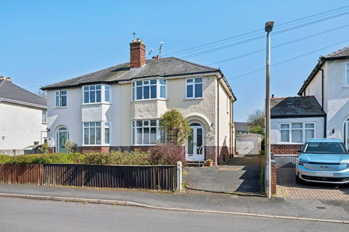 3 Bedroom Semi Detached House For Sale In Kingsmead, Upton, Chester, Cheshire, CH2