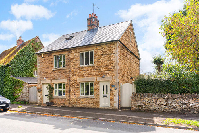 2 Bedroom Semi-Detached House For Sale In Astrop Road, Kings Sutton, OX17