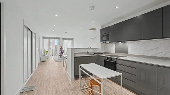2 Bedroom Flat For Sale In Old Brewery Road, London, E3
