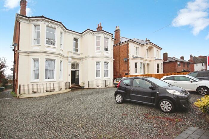 2 Bedroom Flat For Sale In Lillington Road, Leamington Spa, CV32