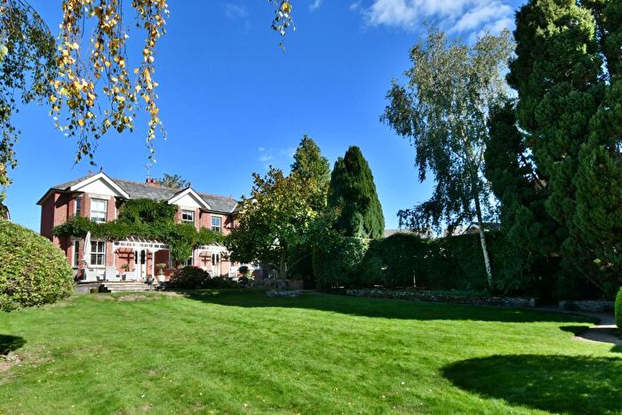 5 Bedroom Detached House For Sale In Byron Road, Wimborne, BH21