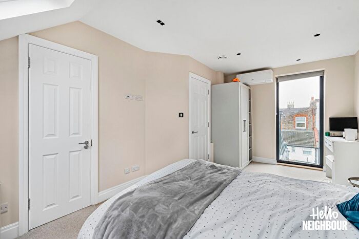 4 Bedroom Terraced House To Rent In Valnay Street, London, SW17