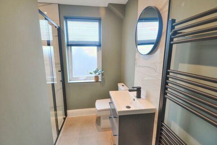 6 Bedroom Detached House To Rent In Marlborough Street, NG7